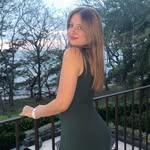 Janie Bates - @janie_beeee - Instagram