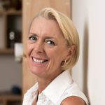 JANINE BURNS - @j9nrf2 - Instagram