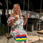Janine Cook - @janine255 - Instagram