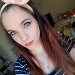 Janine Schuster - @anxiety.wine.and.i - Instagram