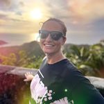 Janine Whitney - @j_whit.whit - Instagram