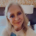 Janis Schroeder - @janiseeu - Instagram