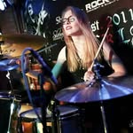 Jasmin Ulrich - @jasmin.drums - Instagram