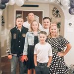 Lori & Jason Stromberg - @mysixring - Instagram