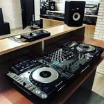 DJ Em'Jay - @djemjaywellington - Instagram