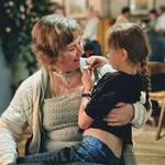 Jayne Gray - @booksesandtea - Instagram