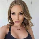 Flora Jean - @florajean106 - Instagram