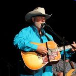 @jeffwhitlow - Instagram