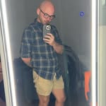 Jeffery Garrison Jr. - @1doc2pups - Instagram