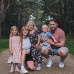 Gemma Wiggins - @ellynellysisters - Instagram