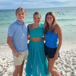 Jen Moses - @jenmoses75 - Instagram