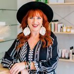 Jen Moss - @peacelovegoodhairday - Instagram