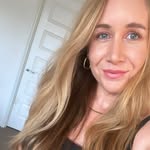 Jen Roberts - @jennyfromtherock__2.0 - Instagram
