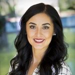 Jenn Lackey - @yourcommercialbanker - Instagram