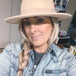Jenna Law - @jenna_law77 - Instagram