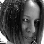 Jenny Holder - @jennifromtheblock36 - Instagram