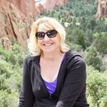Jenny Kessler - @colo.wine.mom - Instagram