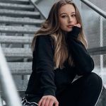 Jennie Sofie - @_jenniepower_ - Instagram