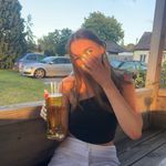 Jen🤍 - @jennie.simpsonn - Instagram