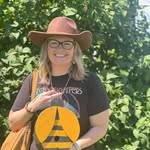 Jennifer Harless - @jen.blackz - Instagram