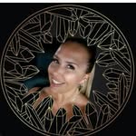 Jennifer Luck - @luxxieluck - Instagram