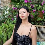 Jennifer - @jenniferneedslove - Instagram