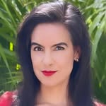 Jennifer Oakes - @jenniferoakes.youtube - Instagram