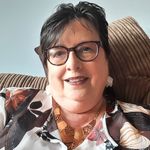 Jenny Bowles - @secondhand.rosie - Instagram