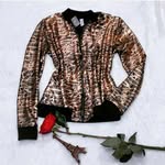 Jenny Cobos - @jennycobosdesigns - Instagram