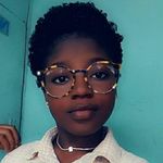 Jenny Isaac - @jenny.lafofolle.9 - Instagram