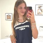 Jenny Mclellan - @anna_39btg - Instagram