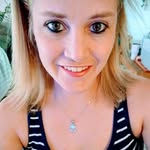 Jenny Travis - @jennifertrai - Instagram
