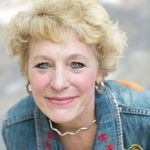Jenny Wall, Jean Jacket Artist - @jennimoosedesigns - Instagram
