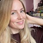 Jerri Cook | Press On Nail Artist & Educator | Digital Creator - @dippycownails - Instagram