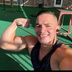 Jerry Barrera - @jerrybarre2403 - Instagram