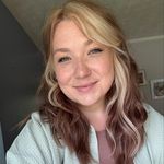 Jess Summers Couch - @jesseverydayy - Instagram