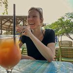 Jess Wise - @jessplotkin76 - Instagram