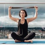 Jess Dempsey - @onewithyoga - Instagram