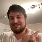 Jesse Levesque - @malinpingy - Instagram