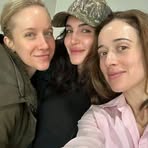 Jessy Schram - Facebook
