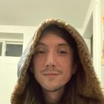 Jesse Simmonds - @holydarthbacon - Instagram