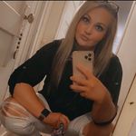 Jessica Blocker - @jessicab.229 - Instagram