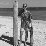 Jessica Broadhurst - @balidriftwoodart - Instagram
