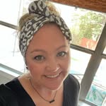 Jessica Leeper - @happymomsquad - Instagram