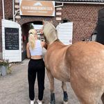 jill van osselt - @notre_histoire_jill_et_aaron - Instagram