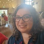 Jill Dye - @dyebrarian - Instagram