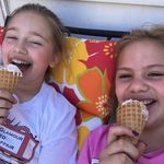 Jillian & Hannah 💕💩 - @_jillianhannah - Instagram