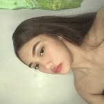 Llian Loezch - @jillianharesco - Instagram