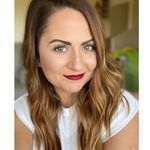 Jillian Laird - @mrsjillianlaird - Instagram