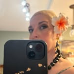 Jillian Lowe - @jtothelowe - Instagram